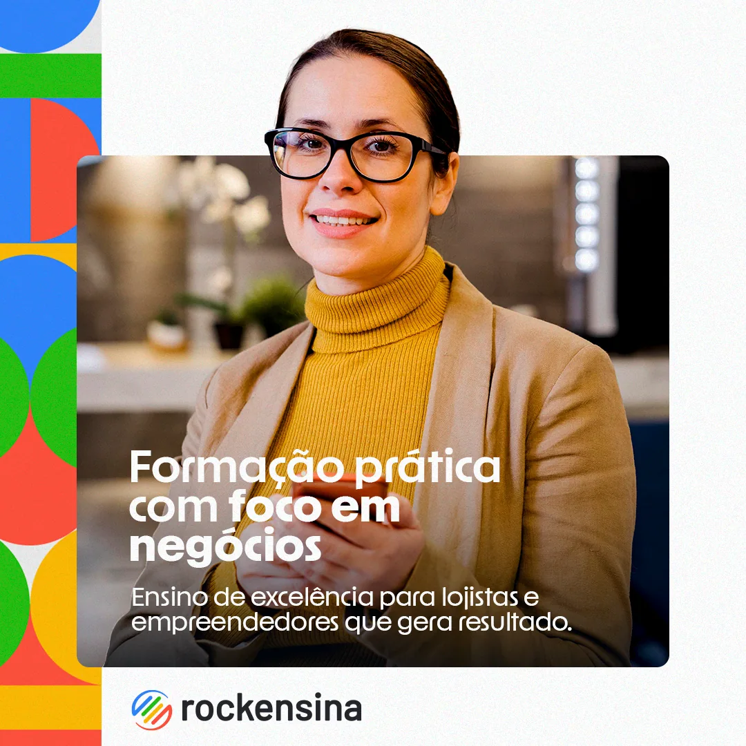 Post “Formação prática com foco em negócios” sobre fundo claro, com moldura de grafismo