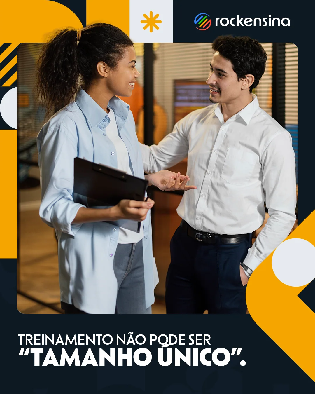 Post “Treinamento não pode ser tamanho único” com duas pessoas conversando entre formas amarelas